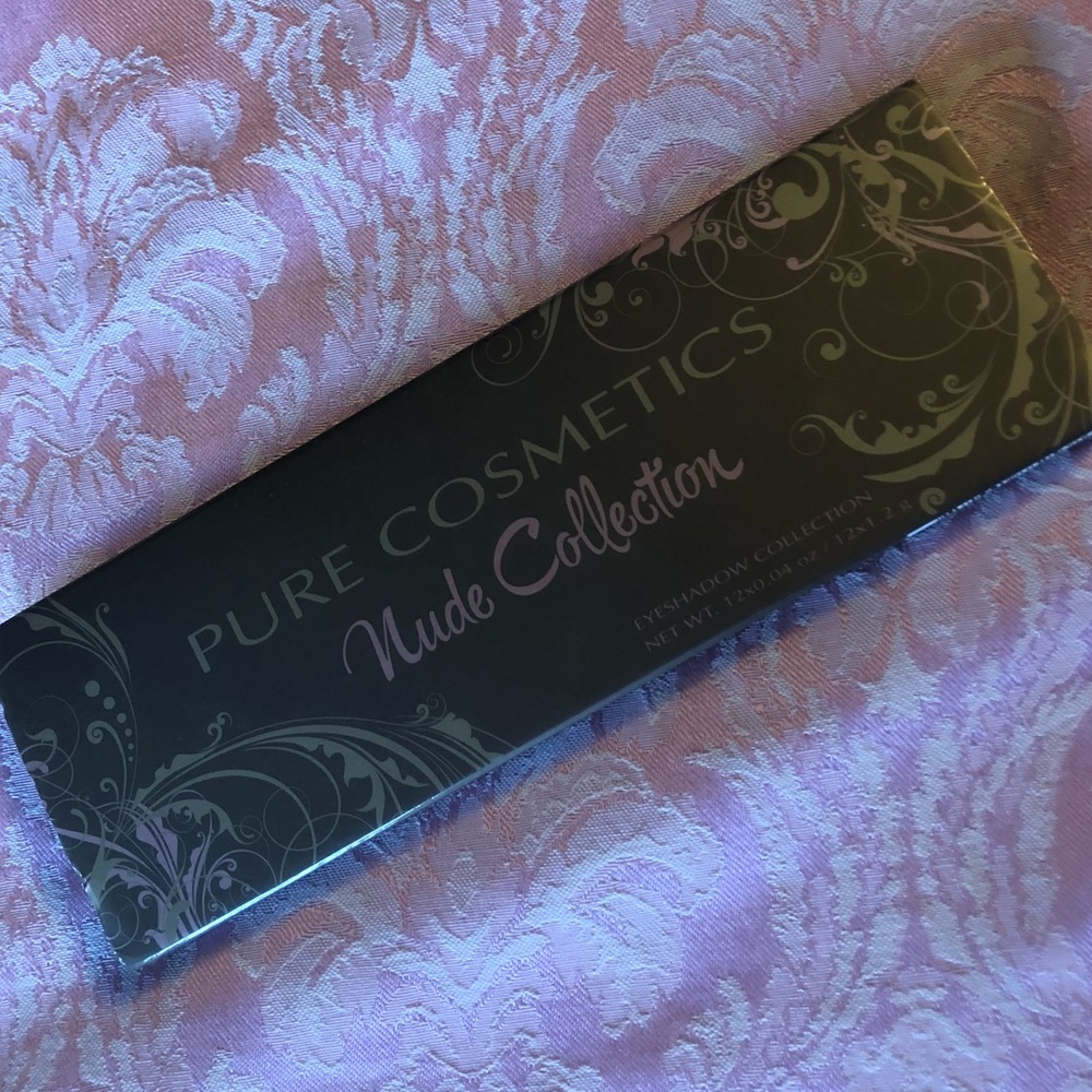 Pure cosmetics pallet!💅🏼